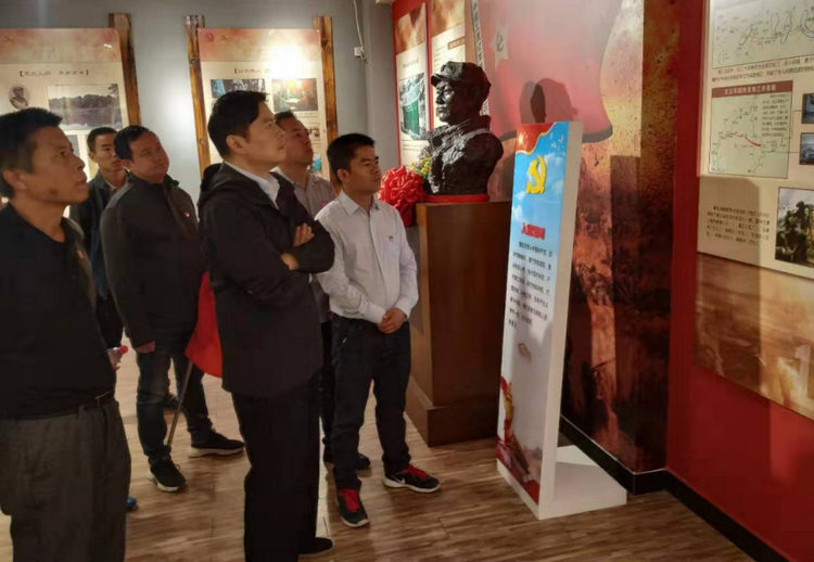 mg冰球突破党支部开展“不忘初心、切记使命”主题党日活动