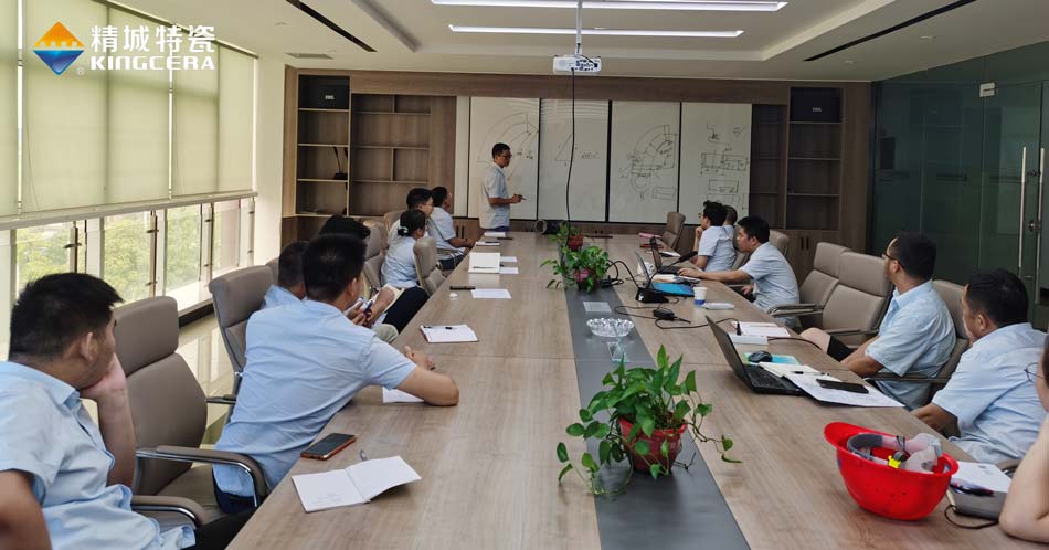 强化专业手艺，，，，，提高效劳水平  营销部开展营业手艺培训